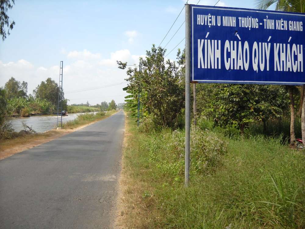 Tuyến đường tỉnh lộ giúp kết nối giữa Euro Town với các xã lân cận